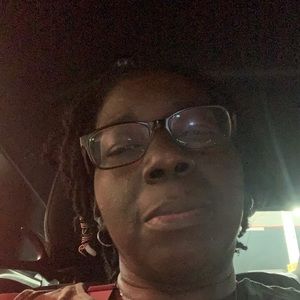 Meet your Posher, Ava